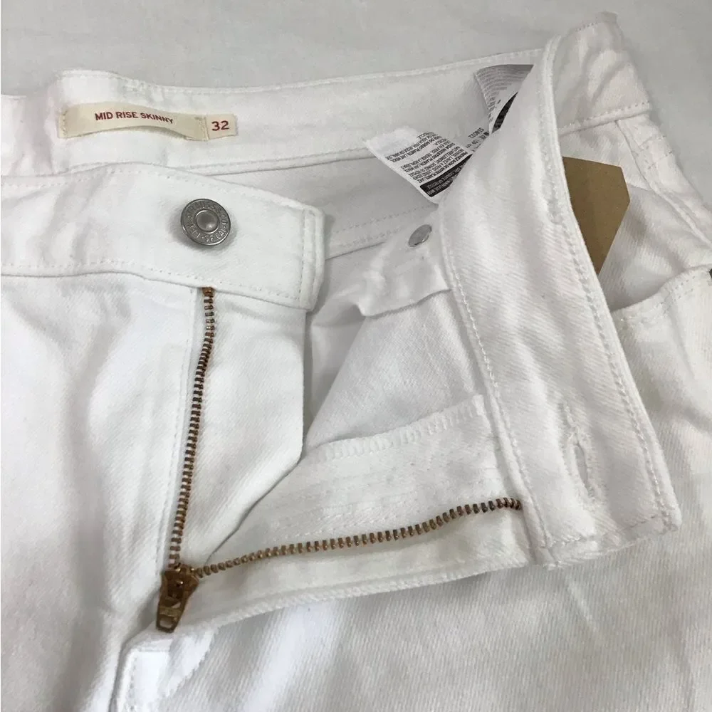 Levi’s White Classic Mid Rise Skinny Jeans New Size 32